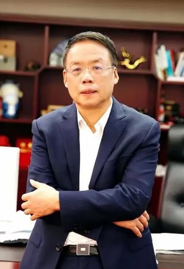 Portrait photo of Zhou Xuzhou