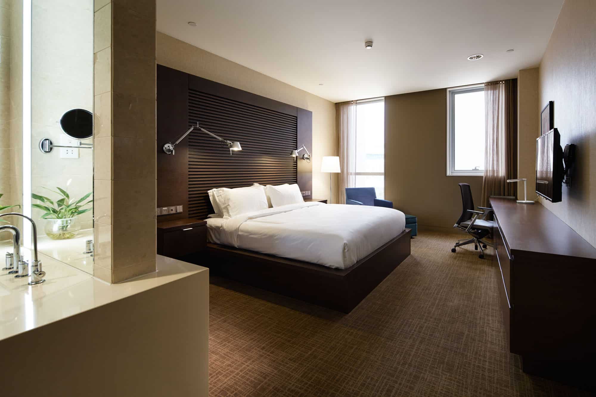 Deluxe accommodation guestroom