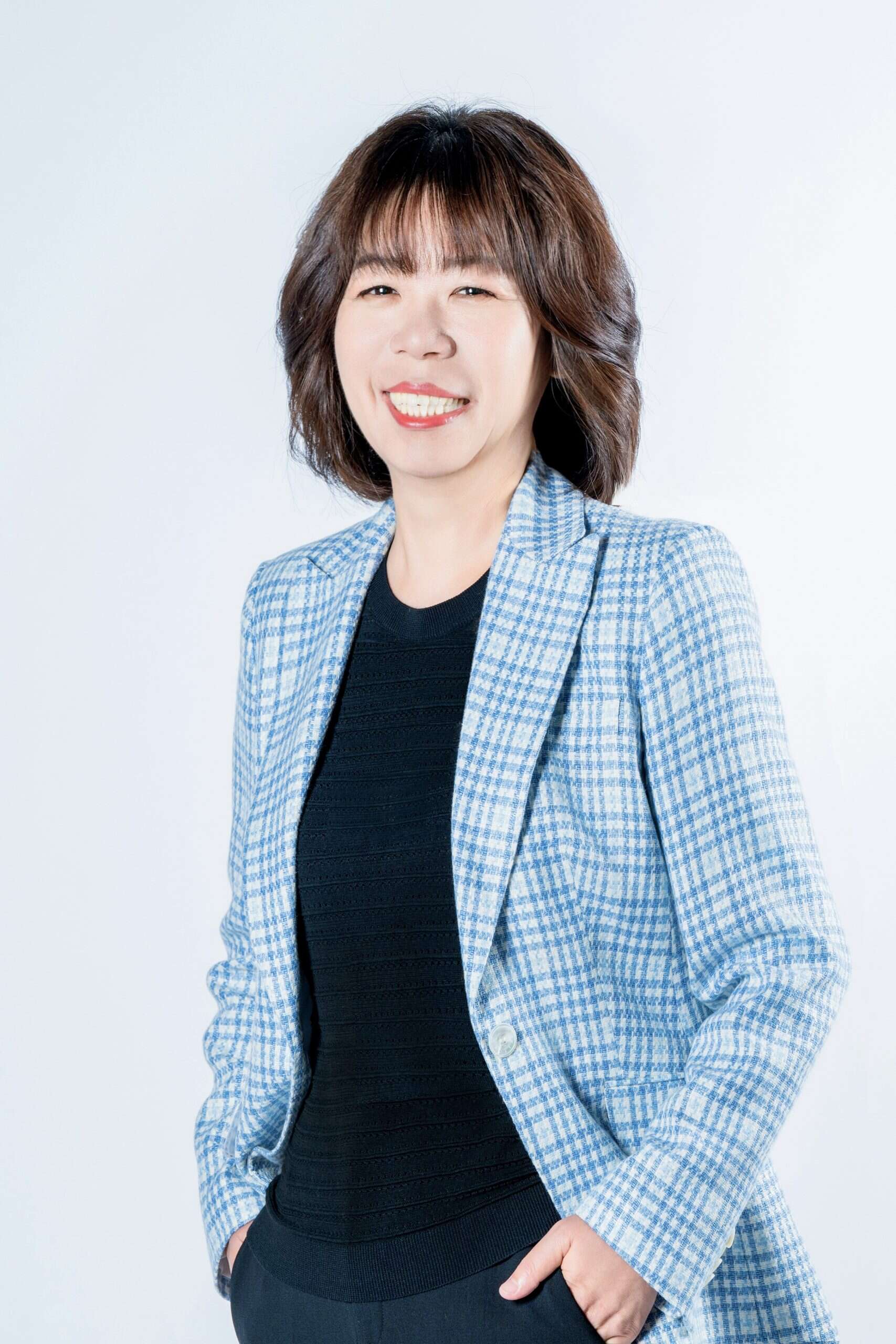 Portrait photo of Grace Wang